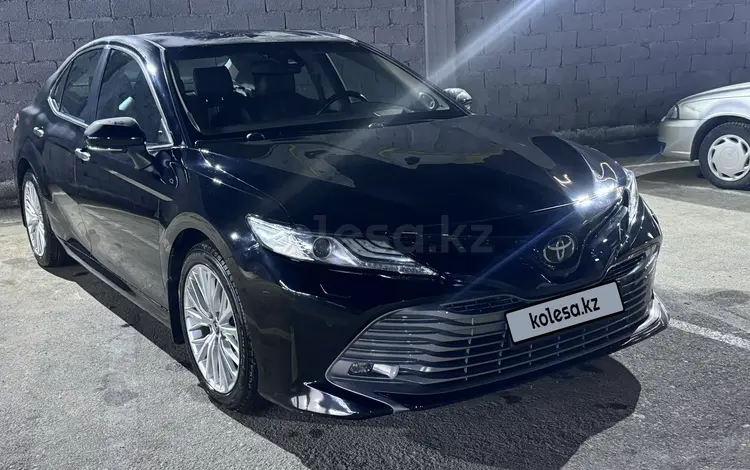 Toyota Camry 2020 года за 15 000 000 тг. в Шымкент