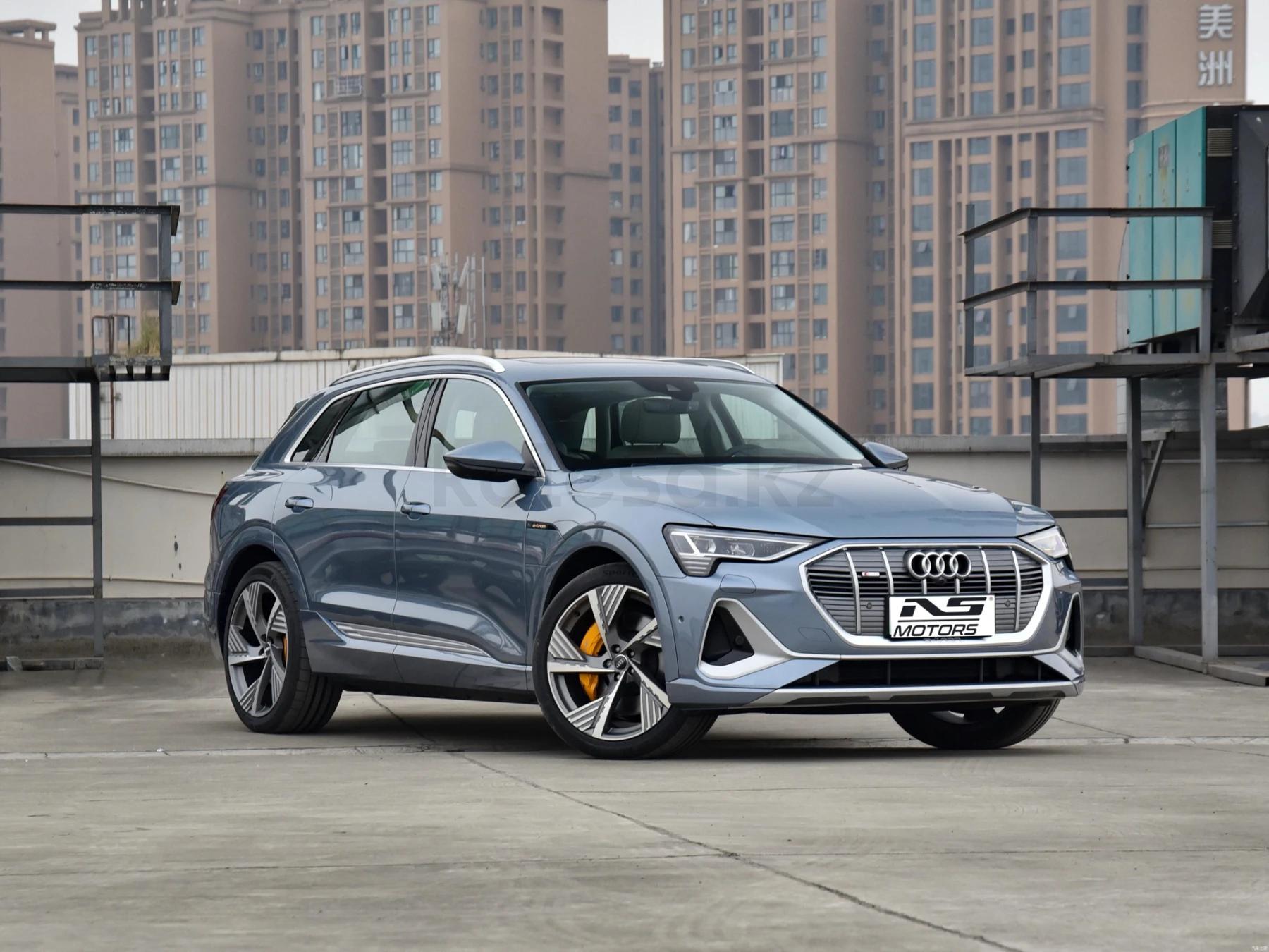 Audi e-tron 2024 г.