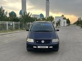 Volkswagen Sharan 2003 годаүшін2 600 000 тг. в Астана – фото 3