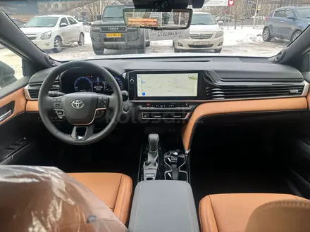 Toyota Camry Luxe 2026 года за 23 190 000 тг. в Астана – фото 12