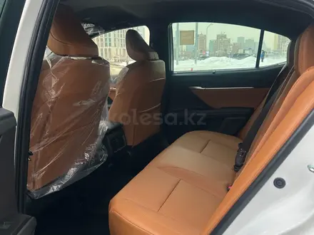Toyota Camry Luxe 2026 года за 23 190 000 тг. в Астана – фото 8