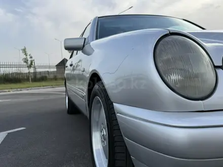 Mercedes-Benz E 320 1999 года за 3 300 000 тг. в Шымкент – фото 10