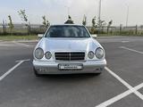 Mercedes-Benz E 320 1999 года за 3 300 000 тг. в Шымкент