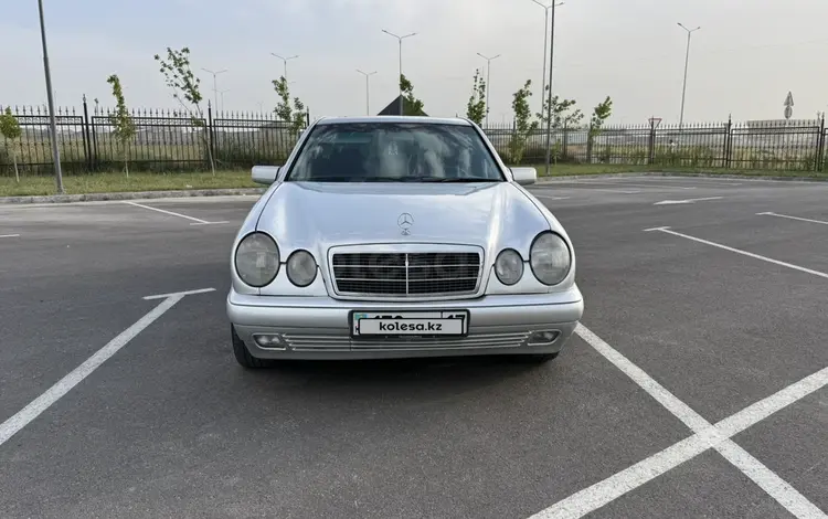 Mercedes-Benz E 320 1999 года за 3 300 000 тг. в Шымкент
