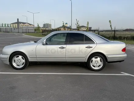 Mercedes-Benz E 320 1999 года за 3 300 000 тг. в Шымкент – фото 8