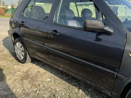 Volkswagen Golf 1996 года за 1 800 000 тг. в Тараз – фото 4