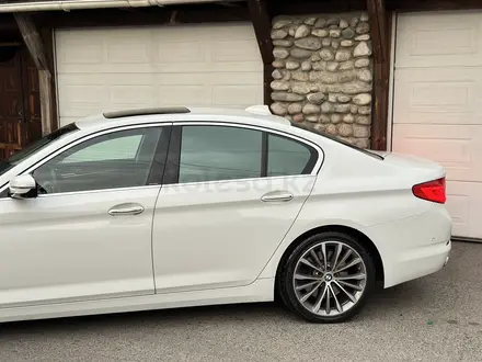 BMW 530 2018 года за 21 800 000 тг. в Алматы – фото 4