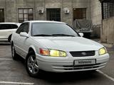 Toyota Camry 2001 года за 3 190 000 тг. в Алматы – фото 4