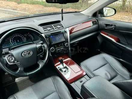 Toyota Camry 2013 года за 9 500 000 тг. в Караганда – фото 19