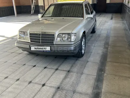 Mercedes-Benz E 280 1994 года за 5 700 000 тг. в Шымкент