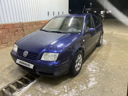 Volkswagen Jetta 2002 года за 2 000 000 тг. в Жанаозен – фото 2