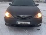 Toyota Camry 2005 годаүшін5 700 000 тг. в Астана – фото 4