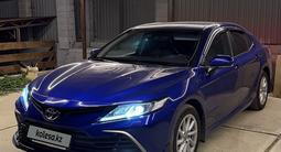 Toyota Camry 2021 года за 13 000 000 тг. в Алматы – фото 2