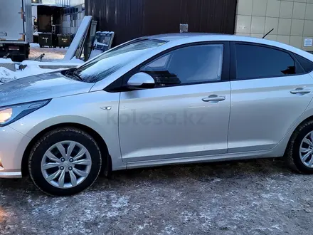 Hyundai Accent 2021 года за 8 500 000 тг. в Астана – фото 2