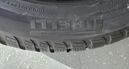 Резину с дисками размер 225/50/17 за 460 000 тг. в Алматы – фото 4