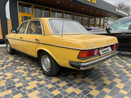 Mercedes-Benz E 200 1982 года за 9 940 000 тг. в Алматы