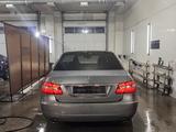 Mercedes-Benz E 300 2010 годаfor9 400 000 тг. в Караганда – фото 4