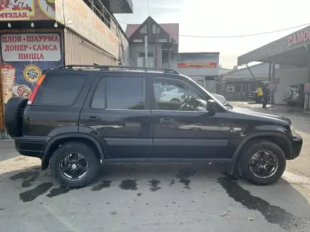 Honda CR-V 1999 года за 3 500 000 тг. в Алматы – фото 2