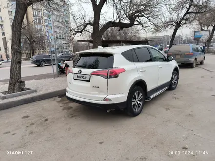 Toyota RAV4 2016 года за 10 600 000 тг. в Алматы – фото 5