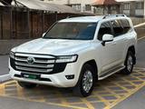 Toyota Land Cruiser 2021 года за 45 370 000 тг. в Астана