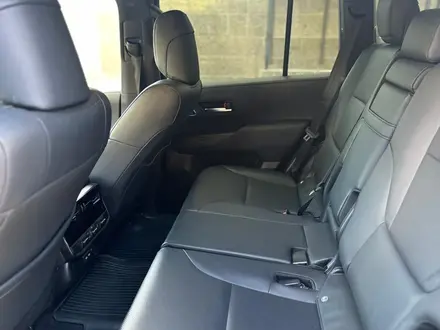 Toyota Land Cruiser 2021 года за 45 370 000 тг. в Астана – фото 12
