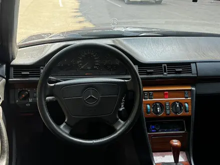 Mercedes-Benz E 280 1995 года за 3 500 000 тг. в Алматы – фото 12