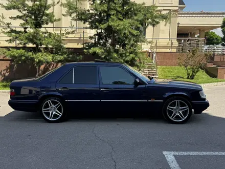 Mercedes-Benz E 280 1995 года за 3 500 000 тг. в Алматы – фото 2