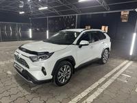 Toyota RAV4 2021 года за 16 000 000 тг. в Алматы