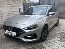 Hyundai i30, 2022