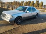 Mercedes-Benz E 220 1993 года за 3 000 000 тг. в Жетысай – фото 5