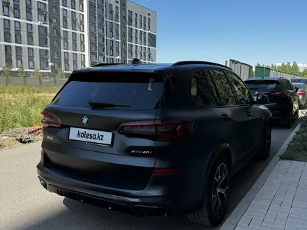 BMW X5 2021 года за 44 000 000 тг. в Астана – фото 2