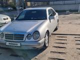 Mercedes-Benz E 230 1995 года за 2 000 000 тг. в Алматы – фото 2