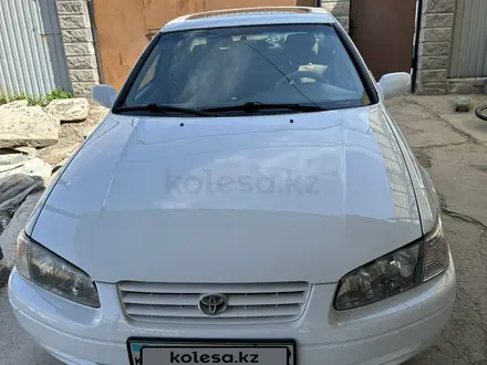 Toyota Camry 2000 года за 4 300 000 тг. в Алматы – фото 2