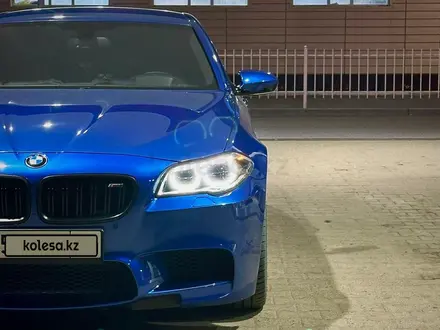 BMW M5 2013 года за 28 000 000 тг. в Актобе – фото 10