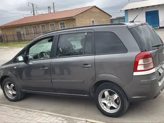 Opel Zafira, 2009