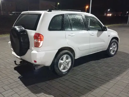 Toyota RAV4 2003 года за 4 700 000 тг. в Актобе – фото 11