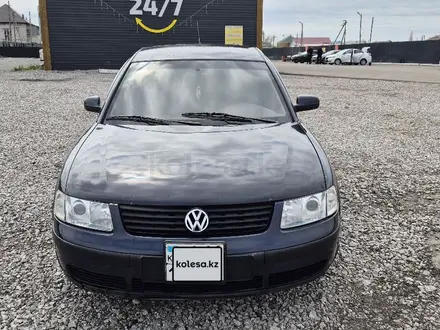 Volkswagen Passat 1997 года за 1 400 000 тг. в Костанай – фото 3