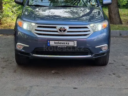 Toyota Highlander 2013 года за 9 800 000 тг. в Алматы – фото 2