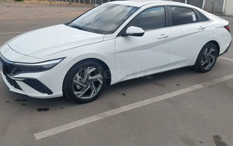 Hyundai Elantra 2024 годаүшін8 600 000 тг. в Алматы