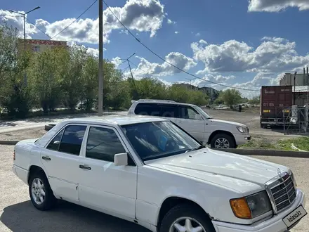 Mercedes-Benz E 220 1992 года за 1 600 000 тг. в Сатпаев