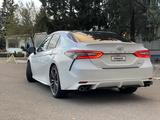 Toyota Camry 2019 года за 14 000 000 тг. в Астана – фото 4