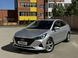 Hyundai Accent 2022 года за 8 400 000 тг. в Актобе