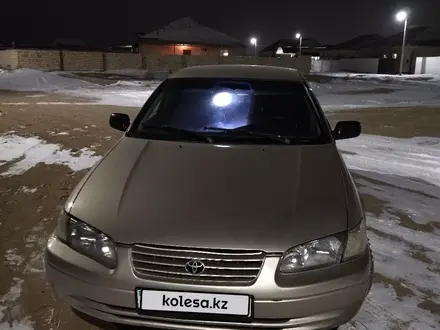 Toyota Camry 1998 года за 2 600 000 тг. в Мангистау – фото 3