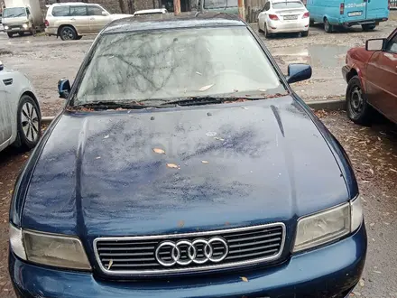 Audi A4 1996 года за 1 400 000 тг. в Караганда