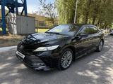 Toyota Camry 2019 года за 13 000 000 тг. в Шымкент