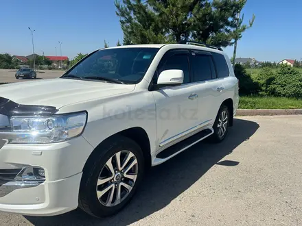 Toyota Land Cruiser 2019 года за 43 000 000 тг. в Алматы – фото 4