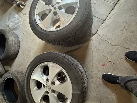 Диск с покрышки на тойота Алфьард вертолёта за 280 000 тг. в Темиртау