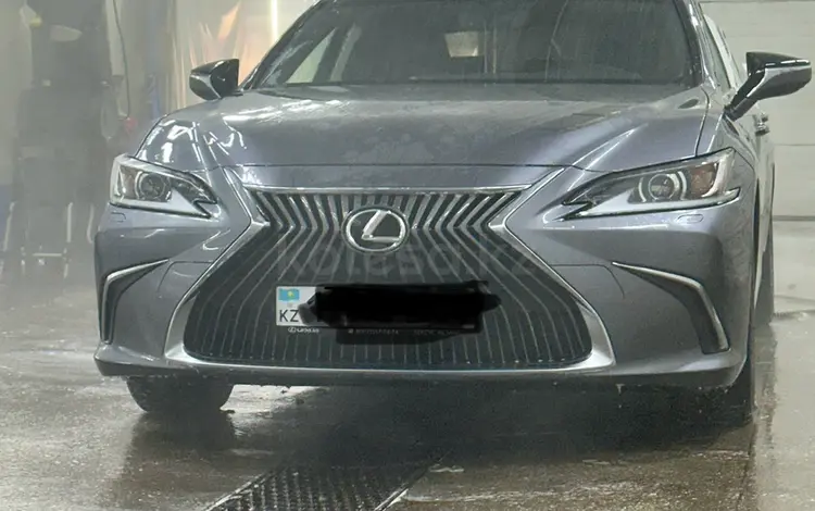 Lexus ES 250 2020 года за 21 000 000 тг. в Петропавловск