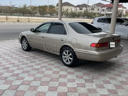 Toyota Camry 2001 года за 3 200 000 тг. в Актау – фото 2