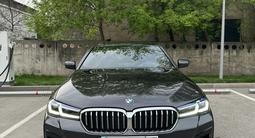 BMW 530 2022 года за 30 000 000 тг. в Алматы